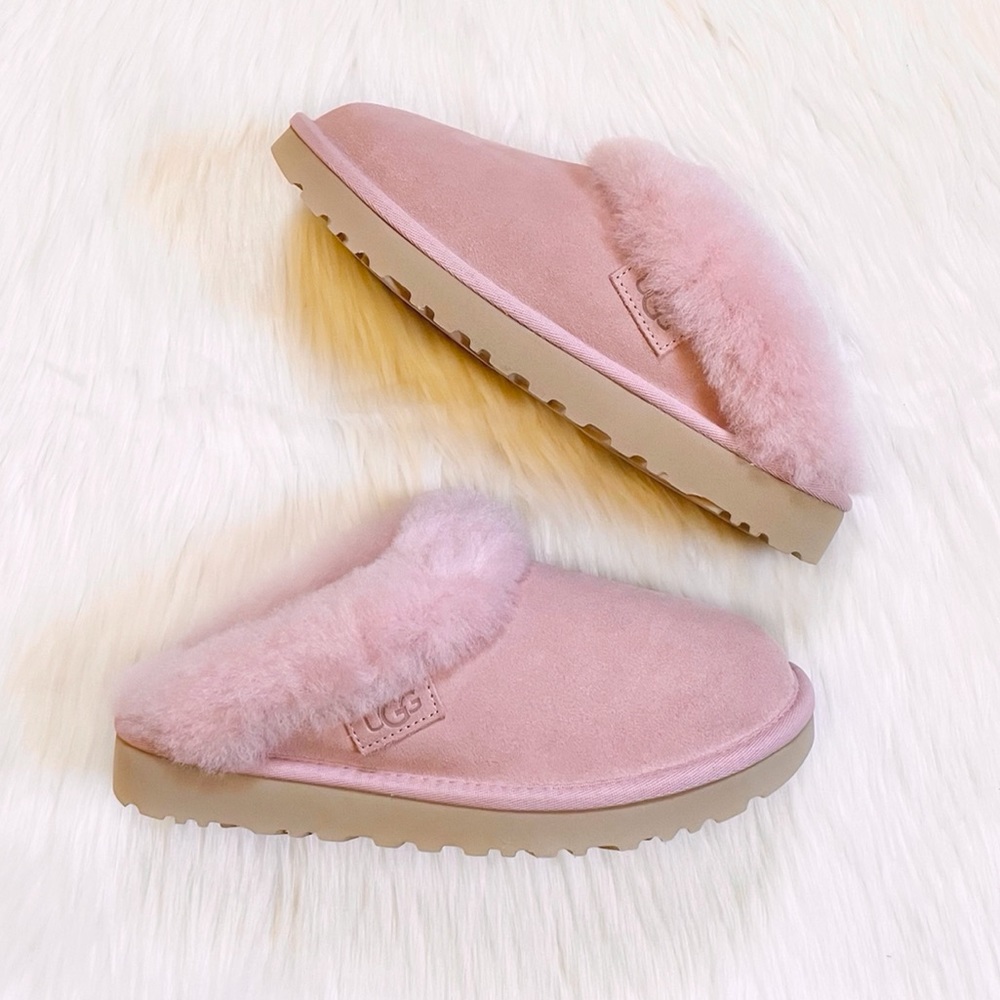 UGG Cluggette Slippers For Outdoor/Indoor Use - Picture 2 of 7